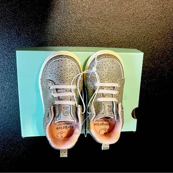 Surpize by Stride Rite, Cutler, Girl’s Toddler Sneakers 5M - Picture 4 of 4